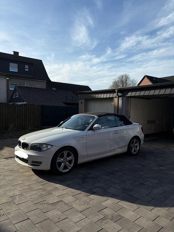 Gebraucht BMW 118 Cabriolet 143 PS (105 kW) 2010 Weiß Cabrio