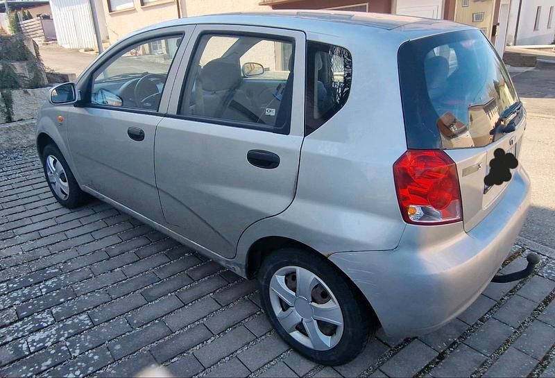 Gebraucht Chevrolet Kalos 92 PS (67 kW) 2003 Silber Limousine