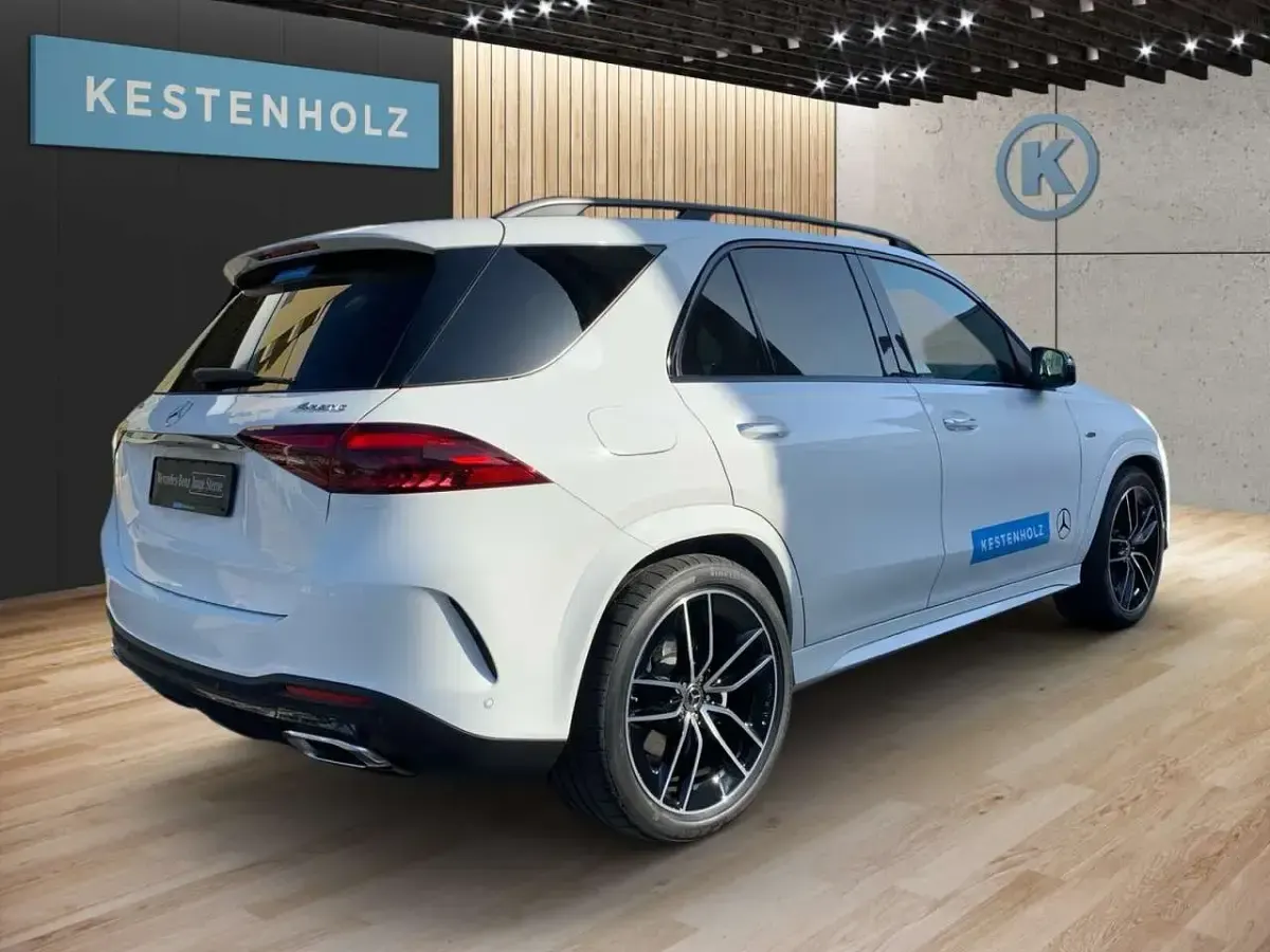 Gebraucht Mercedes GLE400 Premium 381 PS (280 kW) 2025 Weiß SUV