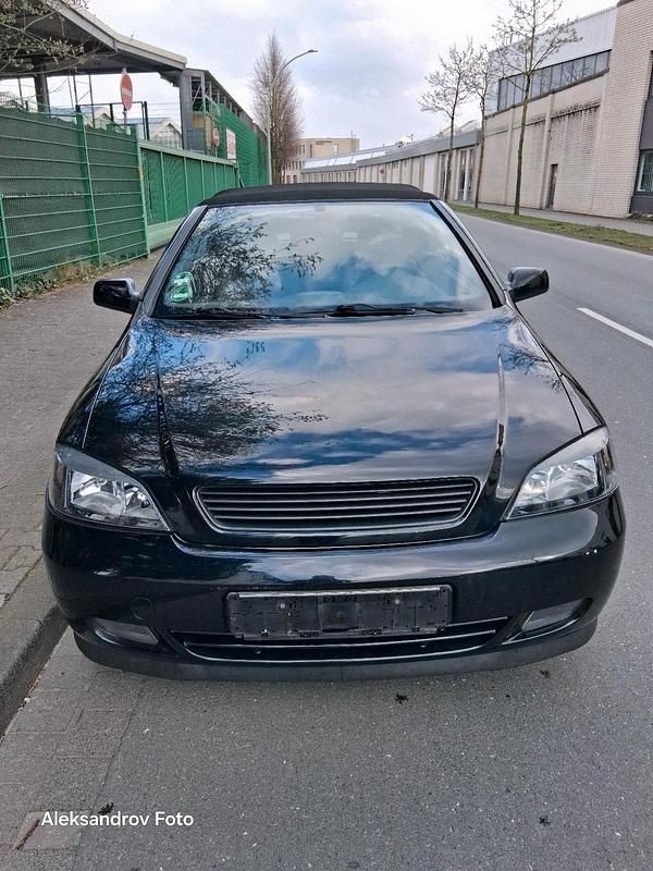 Gebraucht Opel Astra Cabriolet 101 PS (74 kW) 2001 Schwarz Cabrio