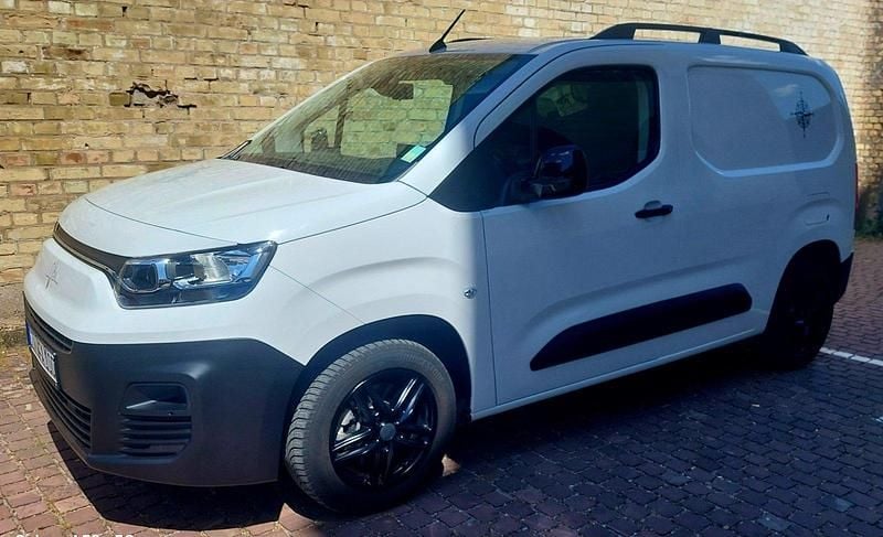 Gebraucht Fiat Doblò 131 PS (96 kW) 2023 Weiß Van / Kleinbus