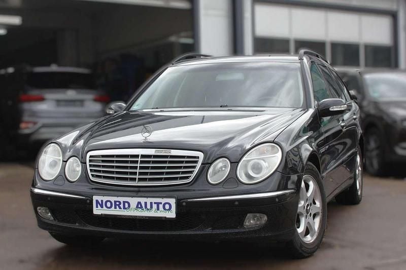 Gebraucht Mercedes E240 Avantgarde 177 PS (130 kW) 2004 Schwarz Kombi