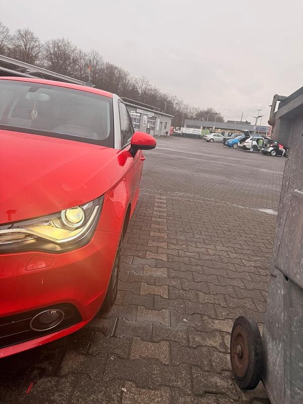 Gebraucht Audi A1 122 PS (89 kW) 2011 Rot Kleinwagen