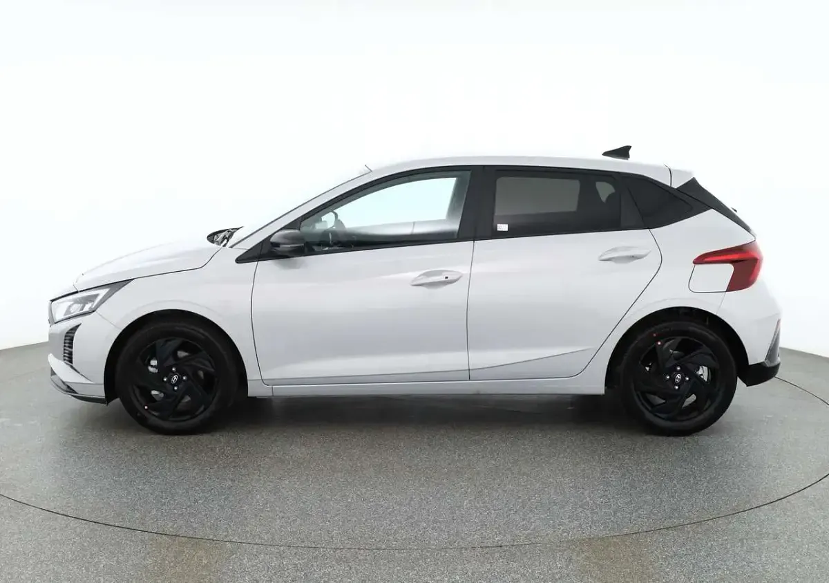 Neu Hyundai i20 Blackline 90 PS (66 kW) 2026 Lumengraypearlmet. Kleinwagen