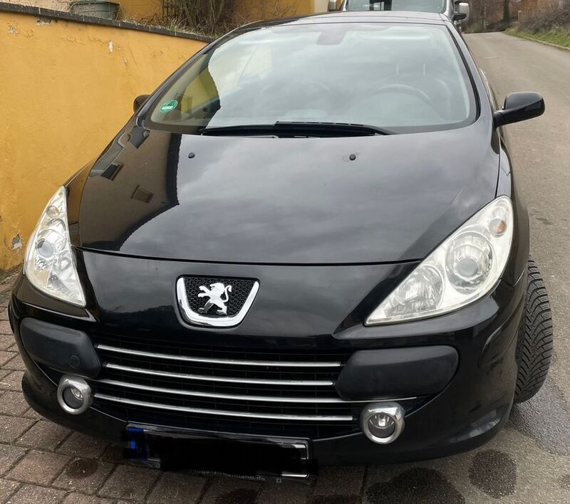 Schwarz Gebraucht 2006 Peugeot 307 CC Cabrio | 2.600 € (Guter Preis) - Bild 1/4