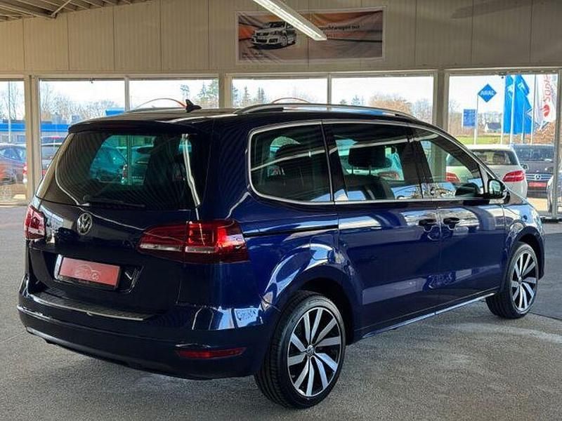 Gebraucht VW Sharan 184 PS (135 kW) 2018 Blau Van / Kleinbus