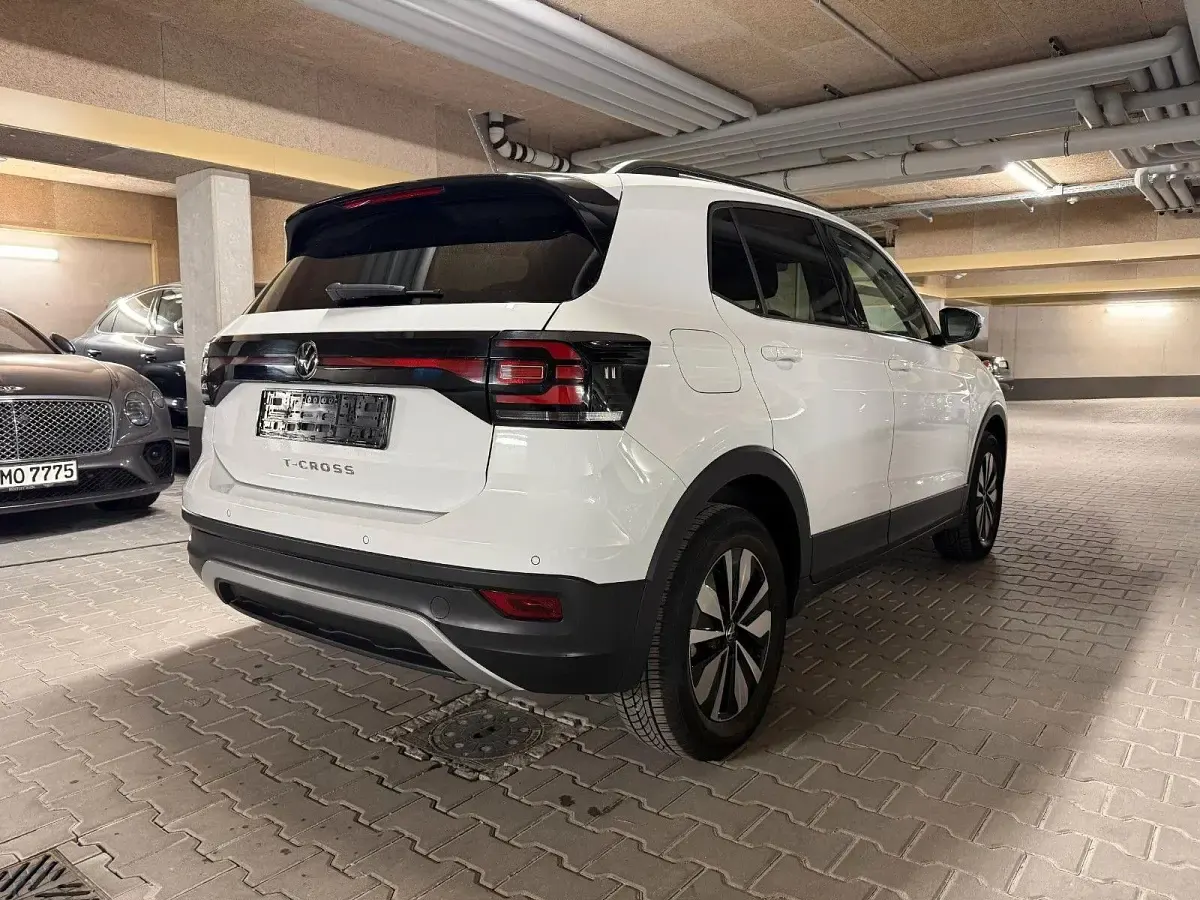Gebraucht VW T-Cross Move 110 PS (80 kW) 2023 Weiß SUV