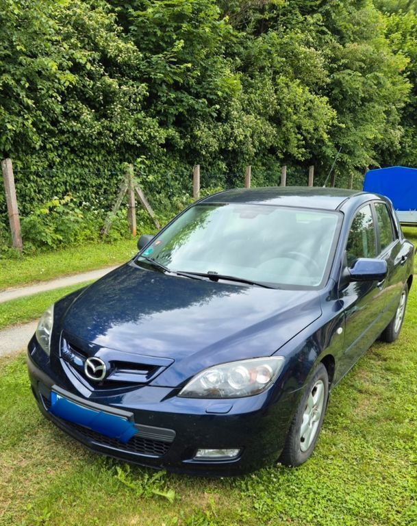 Blau Gebraucht 2009 Mazda 3 Center-Line Limousine | 1.700 € (Superpreis) - Bild 1/4