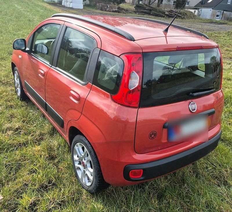 Gebraucht Fiat Panda 69 PS (50 kW) 2012 Rot Kleinwagen