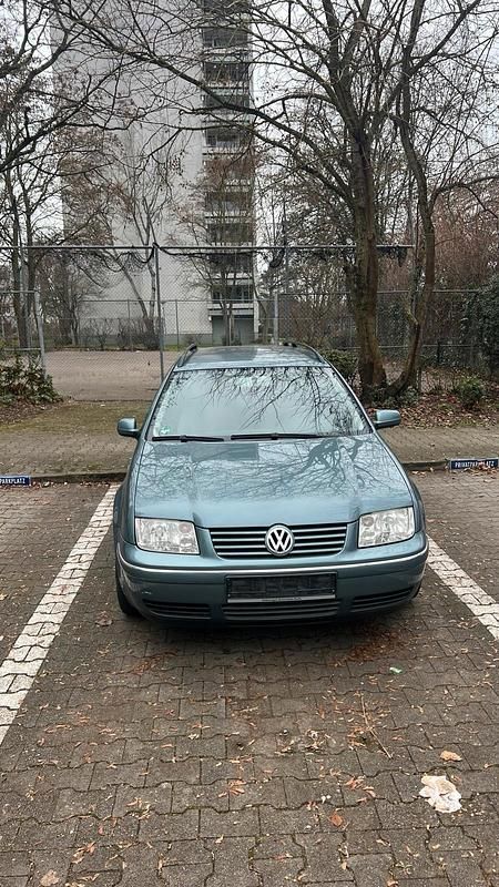 Gebraucht 2002 VW Golf IV Kombi | 2.500 € (Etwas zu teuer) - Bild 1/4