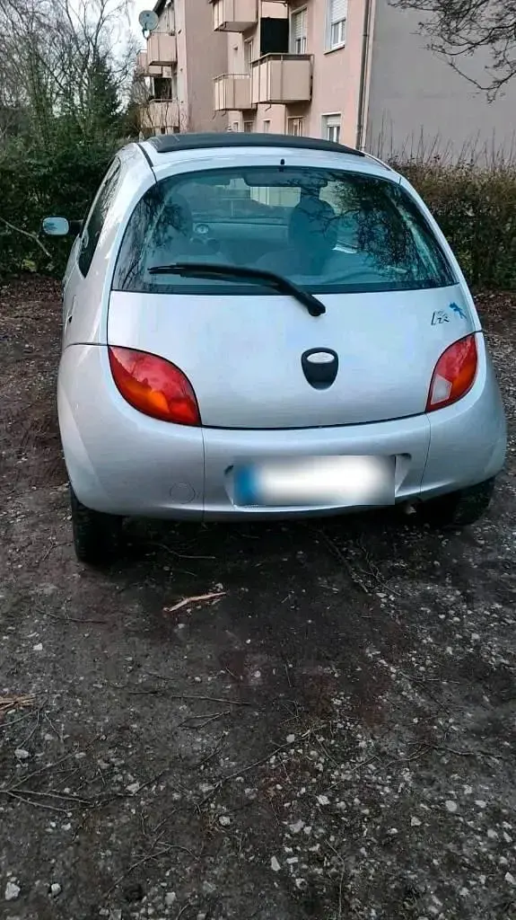 Gebraucht Ford Ka 59 PS (43 kW) 2002 Silber Kleinwagen