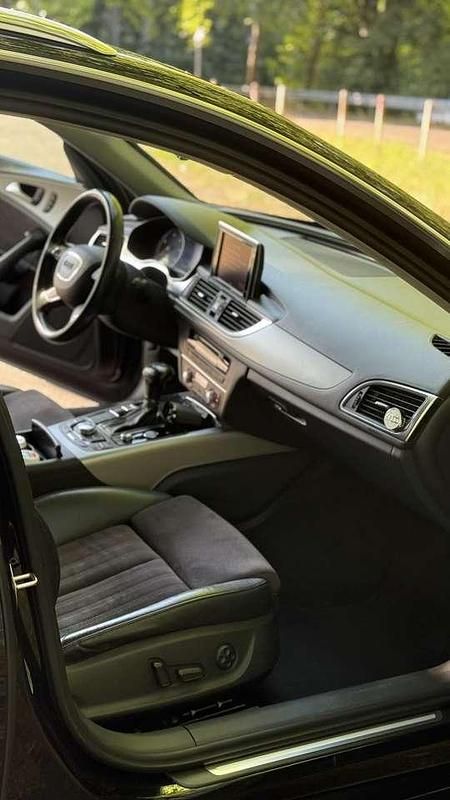 Schwarz Gebraucht 2011 Audi A6 Ambiente Kombi | 11.333 € (Teuer) - Bild 1/4