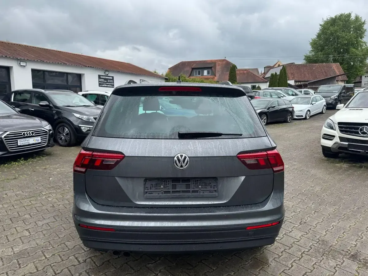 Gebraucht VW Tiguan 116 PS (85 kW) 2017 Grau SUV
