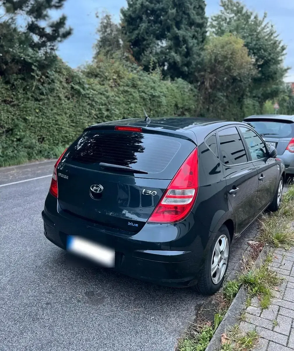 Gebraucht Hyundai i30 109 PS (80 kW) 2008 Schwarz Kombi