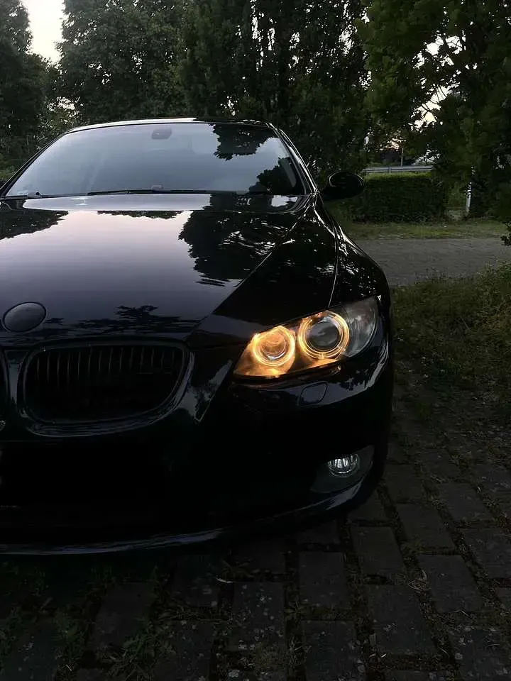 Gebraucht BMW 325 218 PS (160 kW) 2009 Coupé