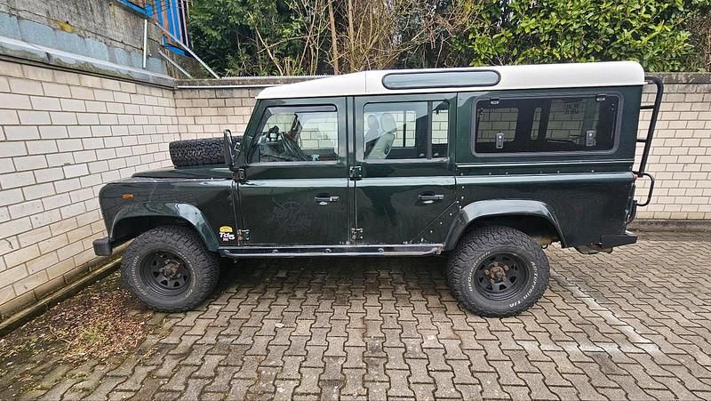 Gebraucht Land Rover Defender 122 PS (89 kW) 2000 Grün SUV
