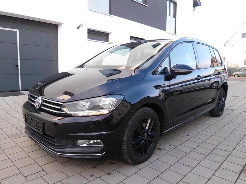 Schwarz Gebraucht 2017 VW Touran Sound Van / Kleinbus | 12.490 € (Fairer Preis) - Bild 1/4