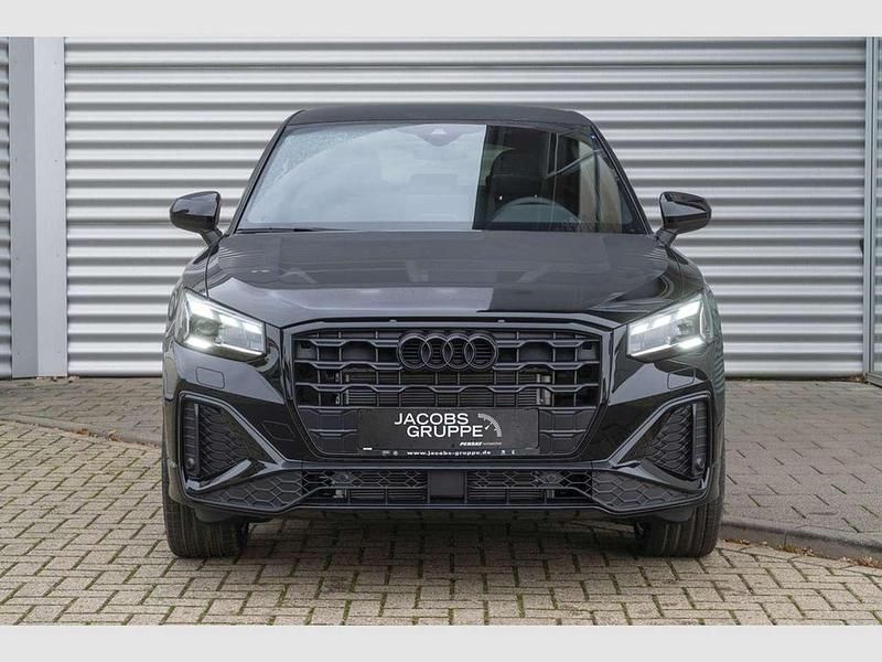 Gebraucht Audi Q2 S-Line 150 PS (110 kW) 2025 Schwarz SUV