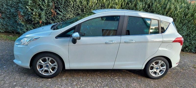 Gebraucht Ford B-MAX Titanium 95 PS (69 kW) 2013 Weiß Van / Kleinbus