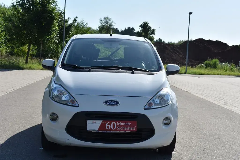 Gebraucht Ford Ka 69 PS (50 kW) 2014 Weiß Limousine