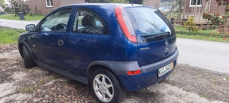 Second-hand Opel Corsa Njoy 58 CP (42 kW) 2003 Albastru Hatchback