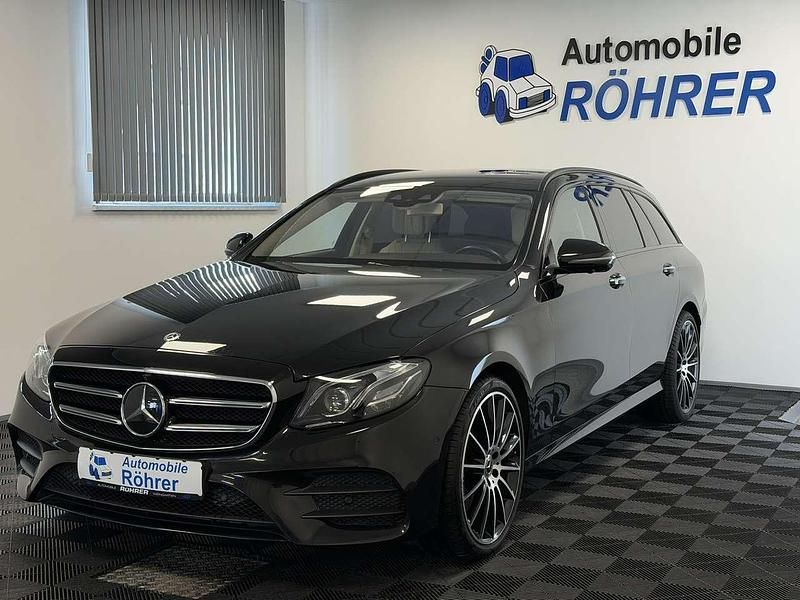 Schwarz Gebraucht 2017 Mercedes E400 AMG line Kombi | 32.990 € (Fairer Preis) - Bild 1/4