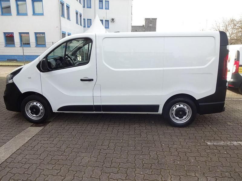 Gebraucht Opel Vivaro 120 PS (88 kW) 2018 Weiß Van / Kleinbus