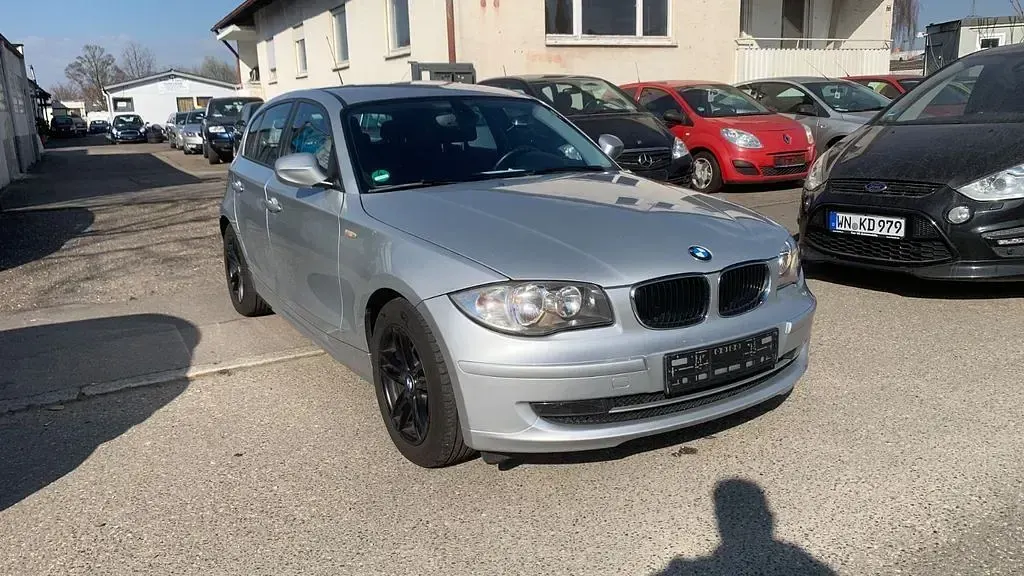 Second-hand BMW 116 Sport Line 122 CP (89 kW) 2011 Argintiu Hatchback