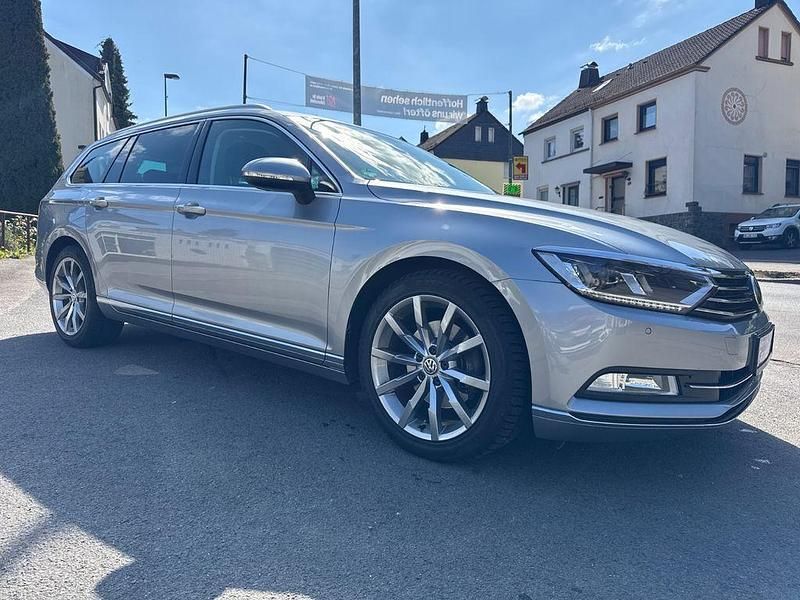 Używany VW Passat Highline 220 KM (161 kW) 2018 Srebrny Kombi