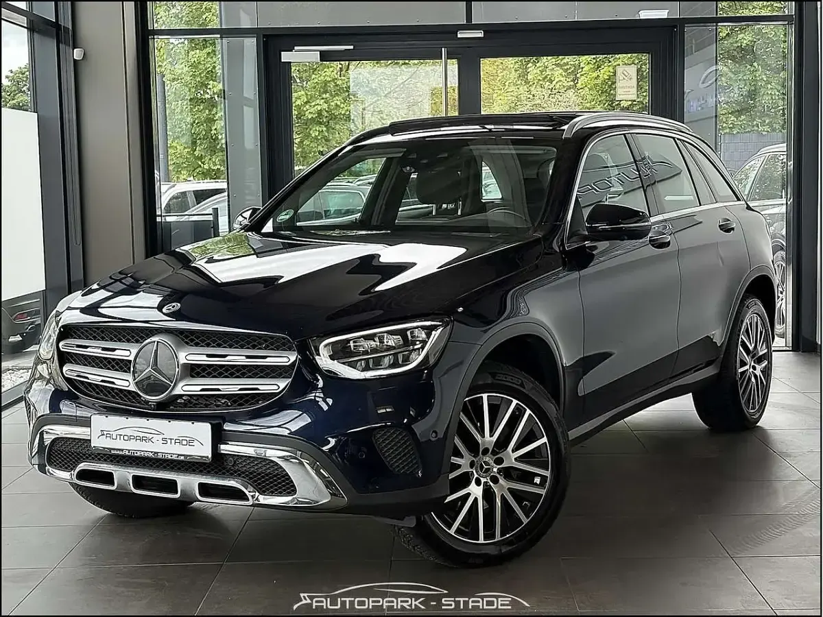 Gebraucht Mercedes GLC300 245 PS (180 kW) 2021 Blau SUV