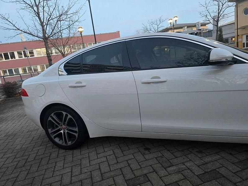 Gebraucht Jaguar XE S 340 PS (250 kW) 2016 Weiß Limousine