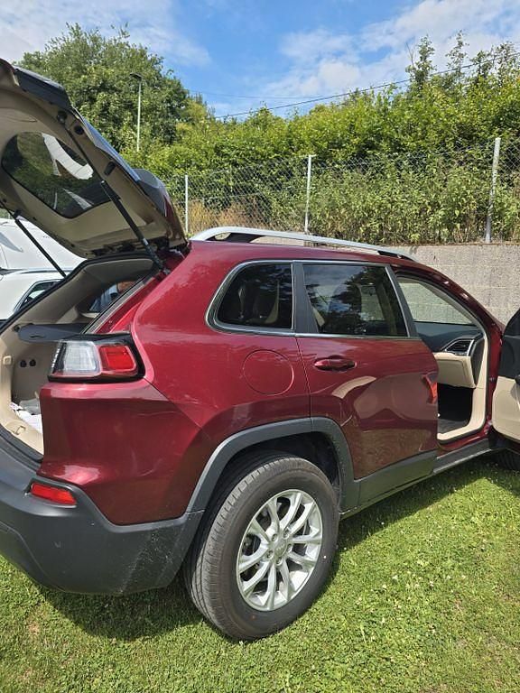 Gebraucht Jeep Cherokee 182 PS (133 kW) 2019 Rot SUV