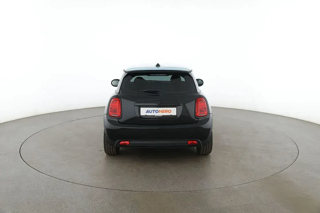Gebraucht Mini Cooper SE Classic 135 kW (184 PS) 2021 Schwarz Kleinwagen
