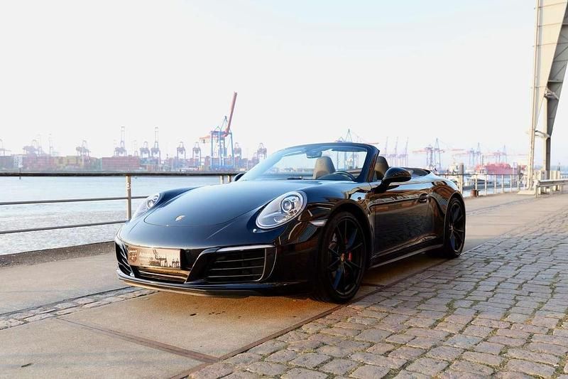Gebraucht Porsche 911 Carrera 4S Cabriolet 420 PS (308 kW) 2017 Tiefschwarz Cabrio