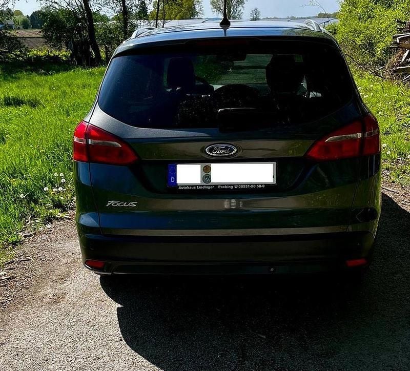 Second-hand Ford Focus Titanium 120 CP (88 kW) 2017 Gri Berlinǎ