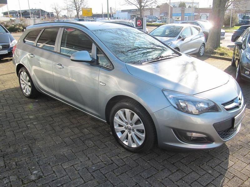 Gebraucht Opel Astra Edition 110 PS (80 kW) 2015 Silber Kombi
