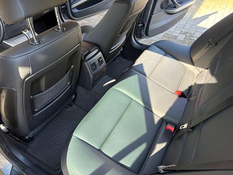 Gebraucht BMW 318 Performance 143 PS (105 kW) 2009 Grau Kombi