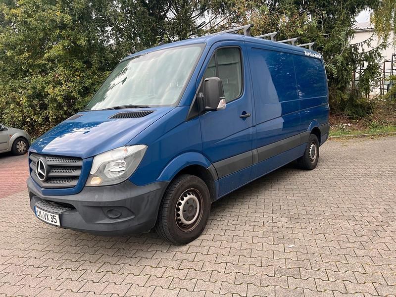 Blau Gebraucht 2017 Mercedes 316 Van | 9.650 € (Guter Preis) - Bild 1/4