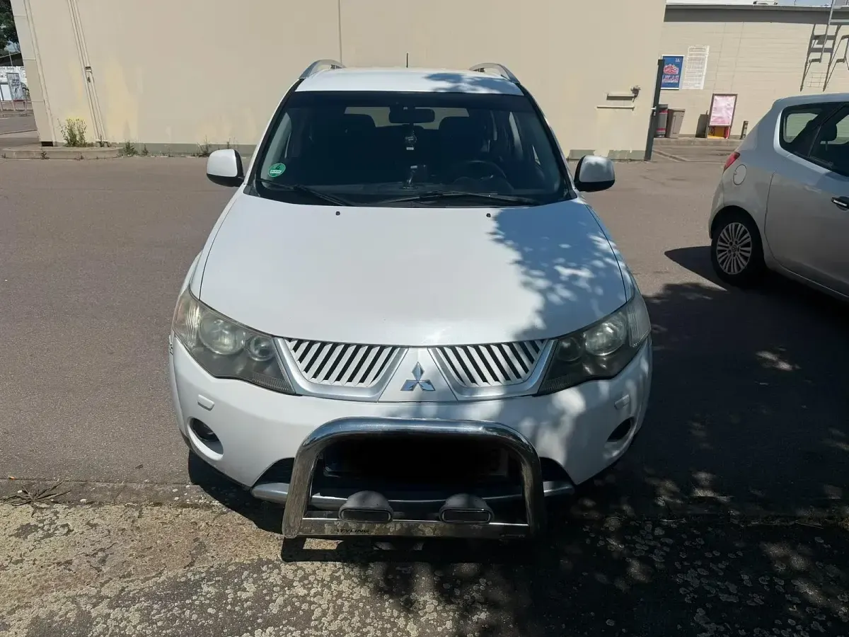 Gebraucht Mitsubishi Outlander 170 PS (125 kW) 2008 Weiß SUV