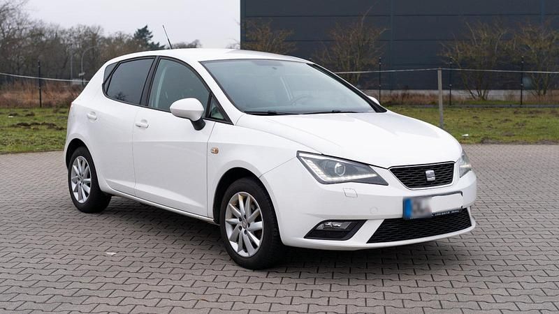 Gebraucht Seat Ibiza 69 PS (50 kW) 2012 Weiß Limousine