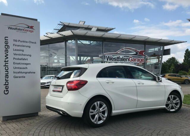 Gebraucht Mercedes A180 Urban 122 PS (89 kW) 2017 Weiß Limousine