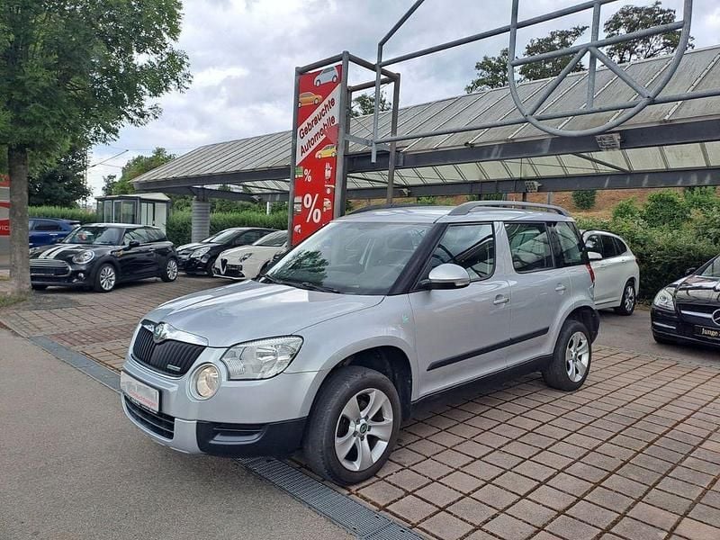 Silber Gebraucht 2012 Skoda Yeti SUV | 4.950 € (Fairer Preis) - Bild 1/4