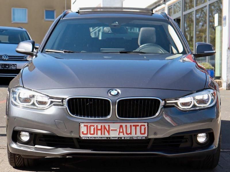 Gebraucht BMW 330 Advantage 258 PS (189 kW) 2015 Grau Kombi