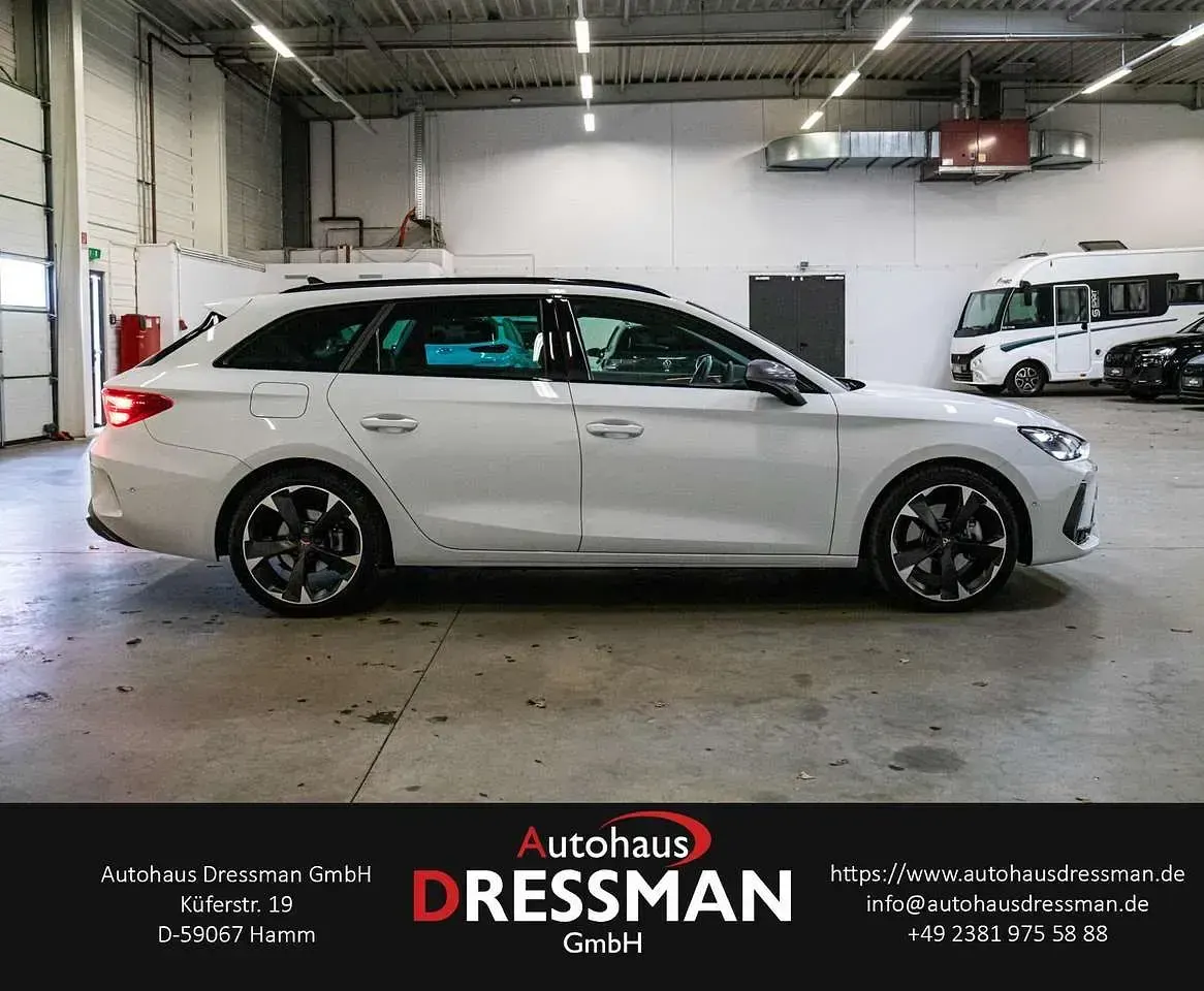 Second-hand Cupra Leon 272 CP (200 kW) 2024 Alb Break