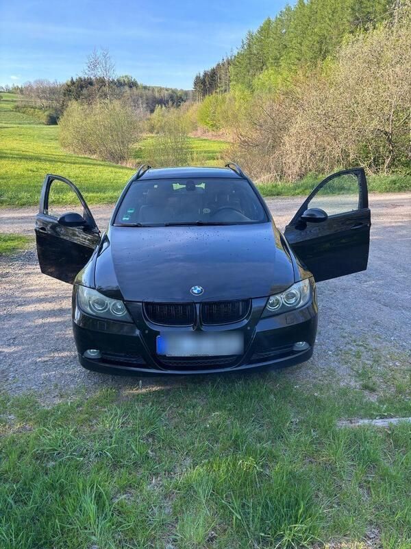 Schwarz Gebraucht 2006 BMW 318 Gran Turismo Kombi | 5.500 € - Bild 1/4