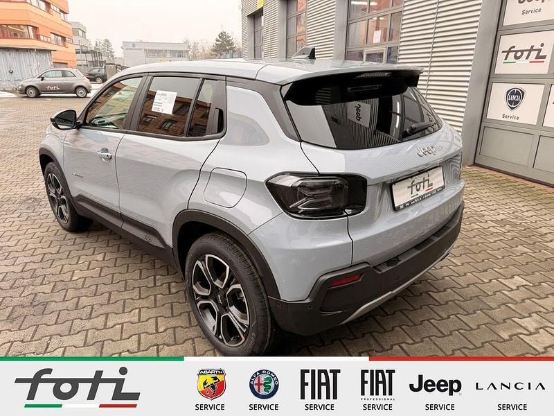 Neu Jeep Avenger Summit 110 PS (80 kW) 2025 Grau SUV