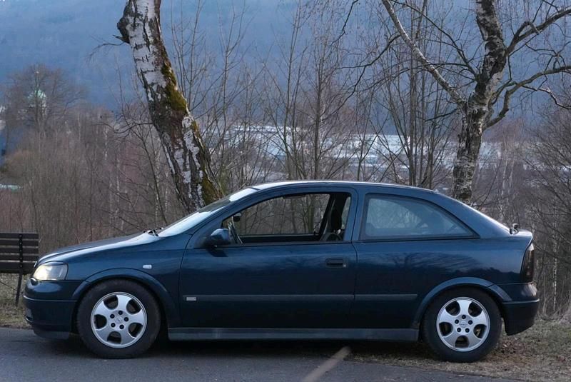 Gebraucht Opel Astra 147 PS (108 kW) 2002 Limousine