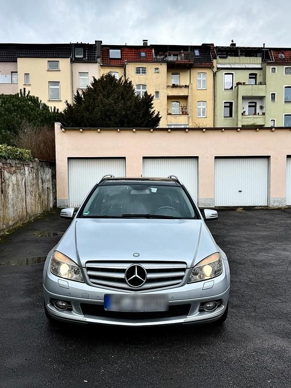Gebraucht Mercedes C220 170 PS (125 kW) 2009 Silber Kombi