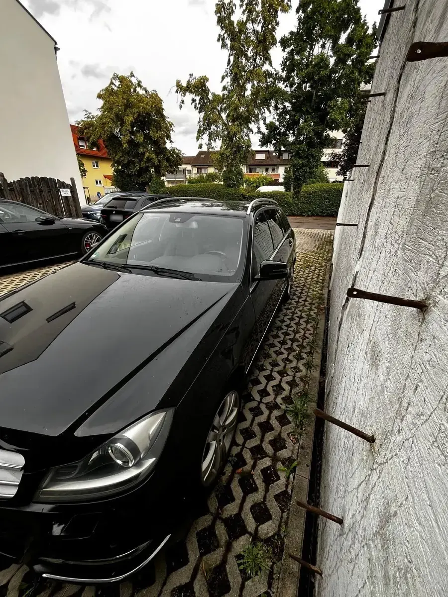 Gebraucht Mercedes E220 Avantgarde 170 PS (125 kW) 2012 Schwarz Kombi