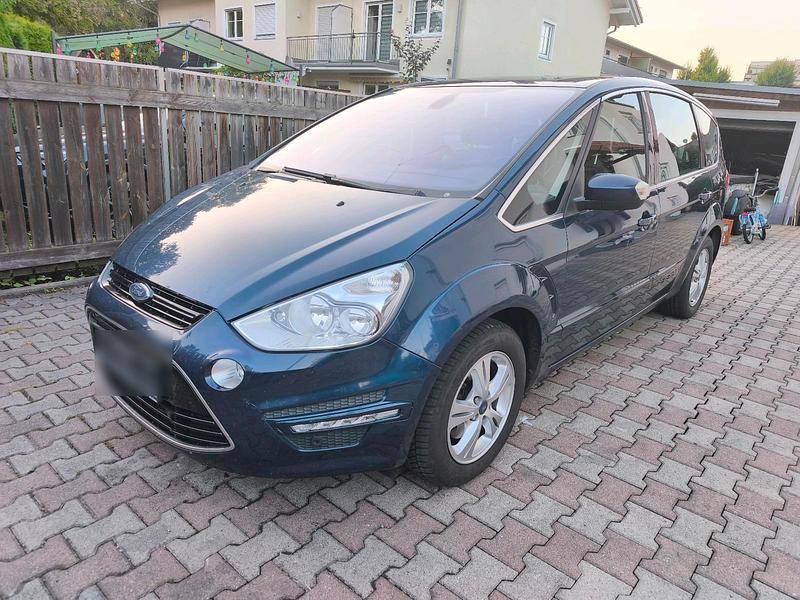 Blau Gebraucht 2011 Ford S-MAX S Van / Kleinbus | 5.400 € (Fairer Preis) - Bild 1/4